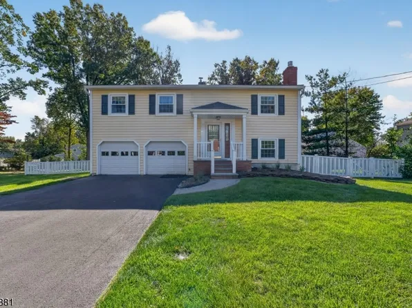 267 Seville Ct, Bridgewater Twp., NJ 08807