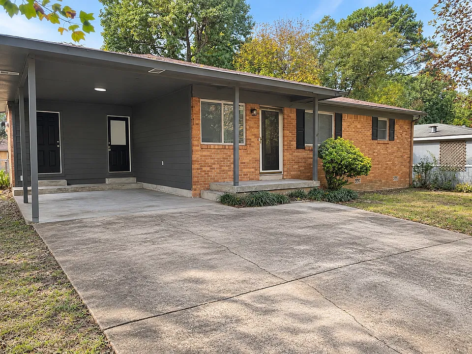 108 Calloway Ave