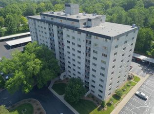 600 S Cullen Ave APT 302, Evansville, IN 47715