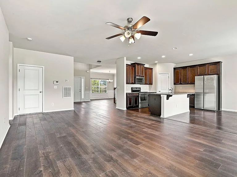 636 Amrose Way — Photo 10