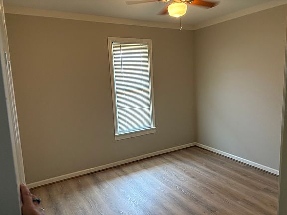4th image of 437 Rainier Ave