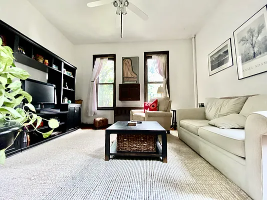 Rented by Compass | media 10