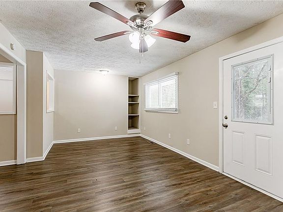 5th image of 2792 Plantation Dr