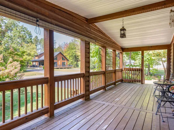 252 Dogwood Ln, Wisconsin Dells, WI 53965
