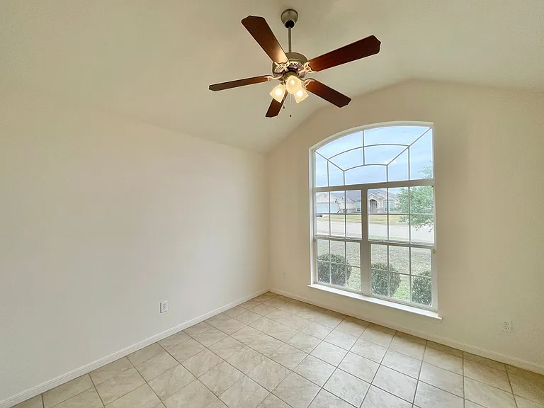 3709 Salt Fork Dr — Photo 23