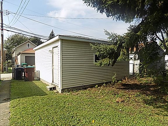 3rd image of 1005 S Cuyler Ave