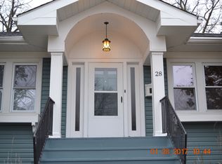 28 Midway Ct, Hammond, IN 46324