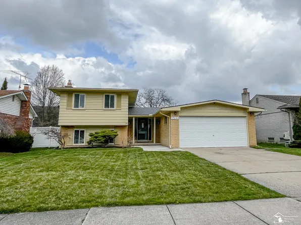 20644 Churchill Ave, Brownstown, MI 48183