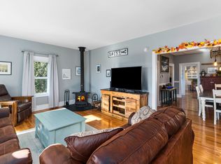 42 Thatcher St, Thomaston, ME 04861