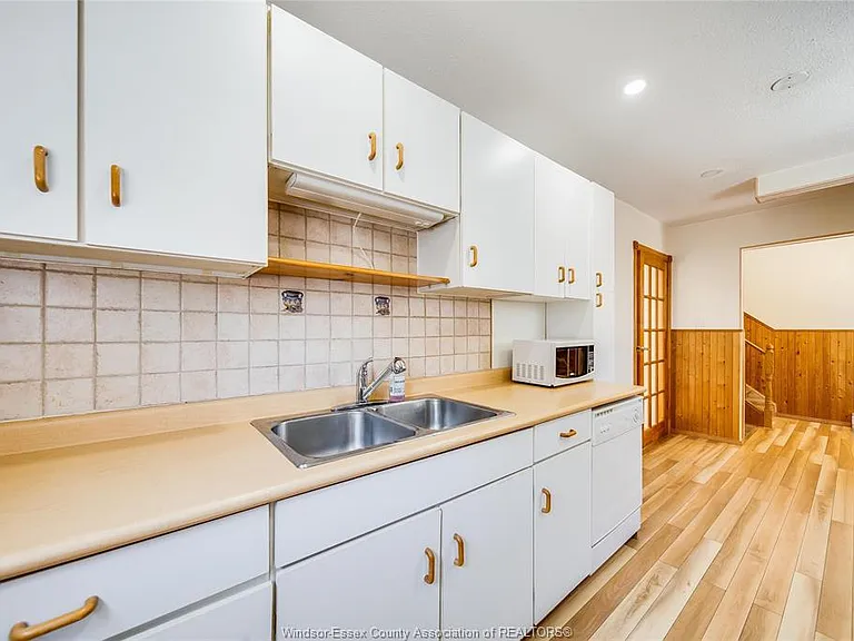 1229 Arncliffe Pl — Photo 10