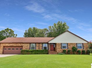 613 Wiswell Rd W, Murray, KY 42071