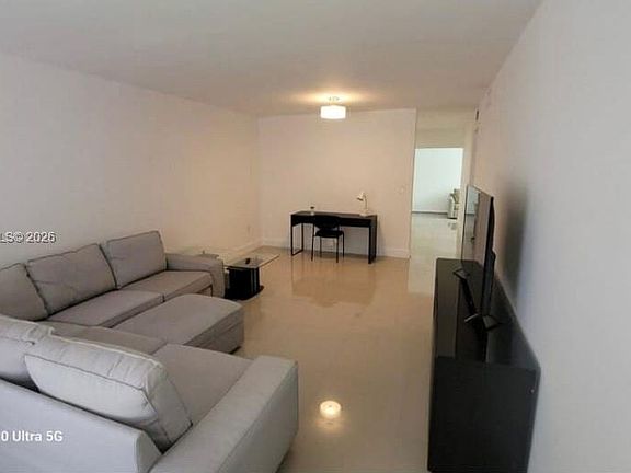 5th image of 2341 SW 17th Ave #2343