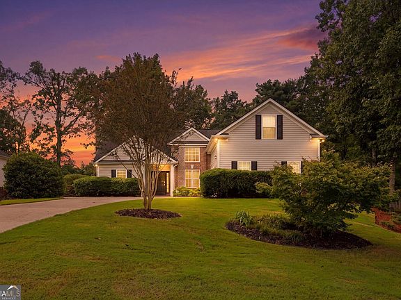 2nd image of 4483 Enfield Dr