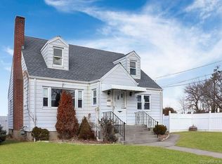 197 Light St, Stratford, CT 06614