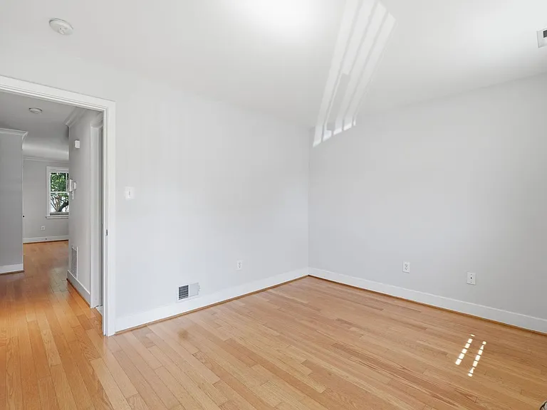 1413 11th St NW #A — Photo 17