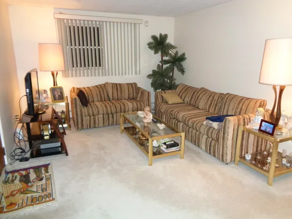 99 Royal Ave, Hawthorne, NJ 07506