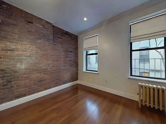4th image of 610 E 9th St APT 20