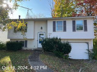 1052 Sunnywood Ln, Ravenna, OH 44266