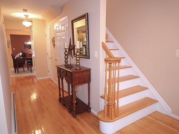 2nd image of 177 Abingdon Ave