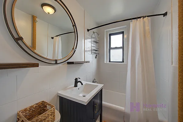 Sold by Horowitz Real Estate | media 16