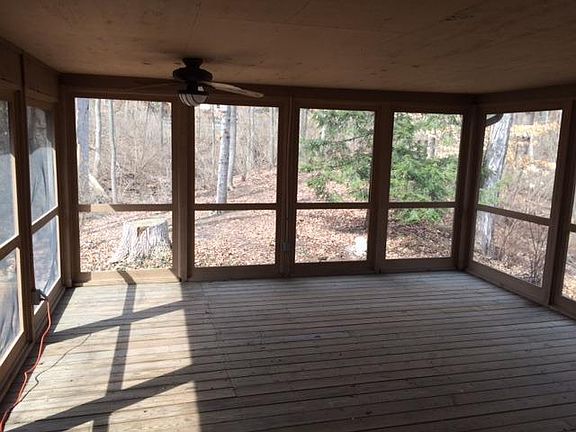 5th image of 5998 Crittenden Dr