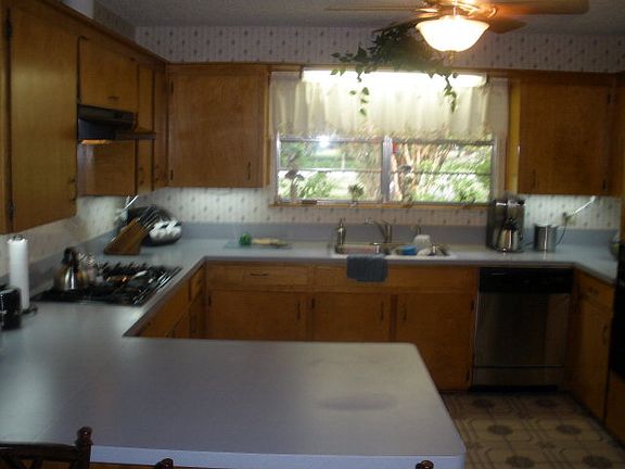 3rd image of 8750 Plantation Dr
