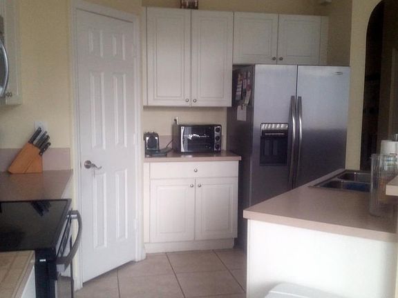 5th image of 11239 NW 57th Ln