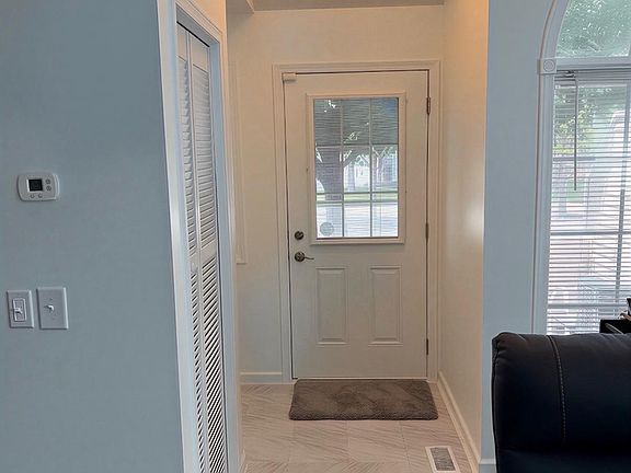 5th image of 11265 16th St NE