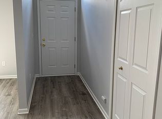 17106 Chesapeake Cir, Walled Lake, MI 48390
