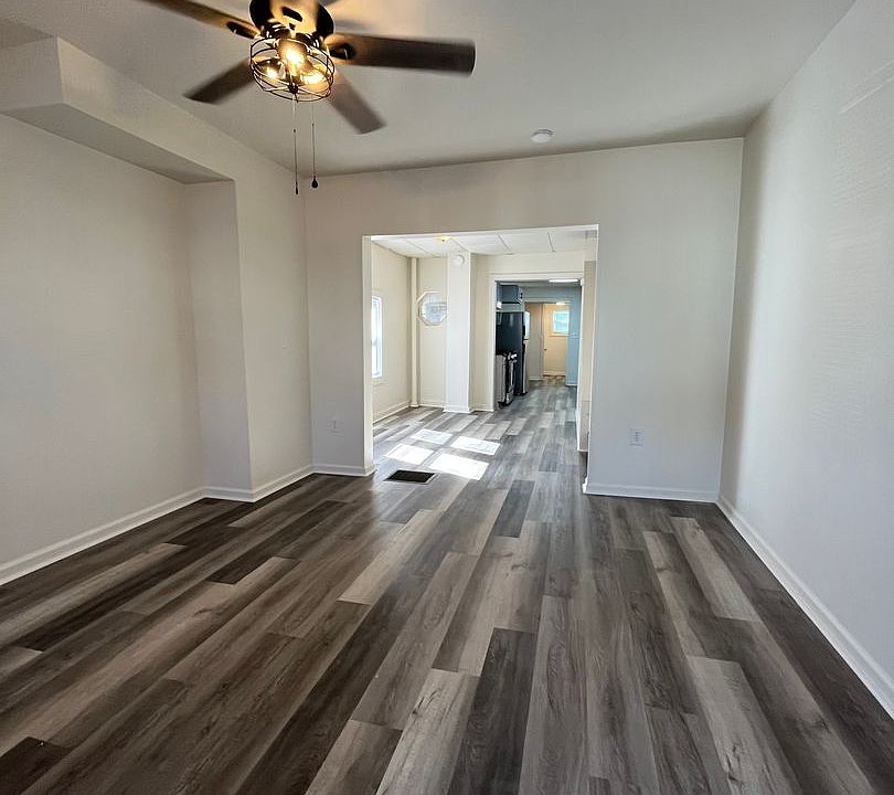 1st image of 510 Manor St