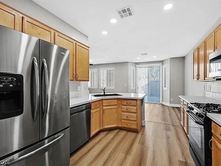 9404 Jewel Lake Ave — Photo 21