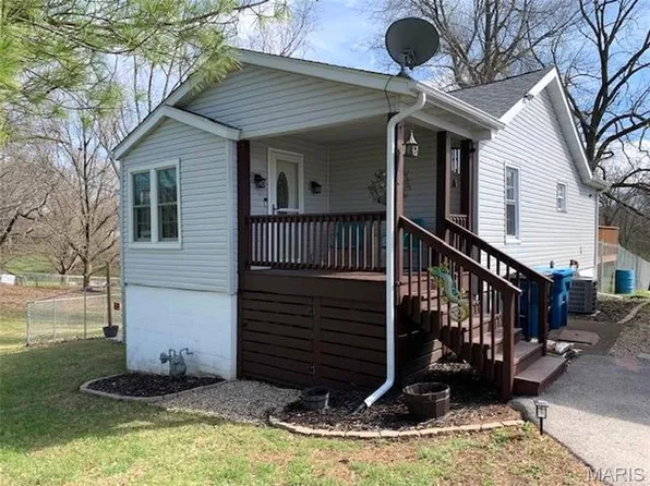 1315 Lester Ave, Collinsville, IL 62234