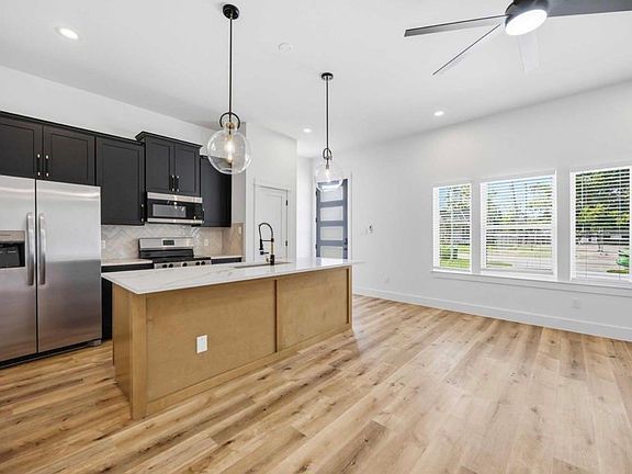 2nd image of 4031 Cork Dr