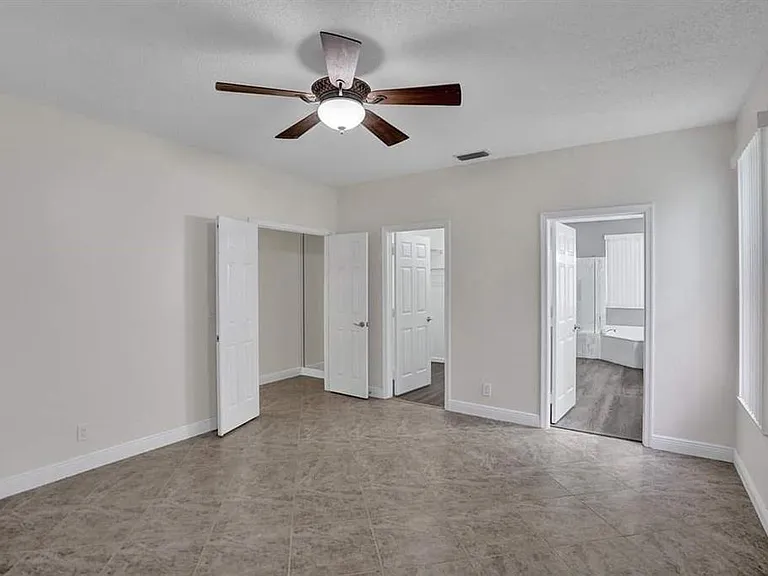 11032 Boston Dr — Photo 16
