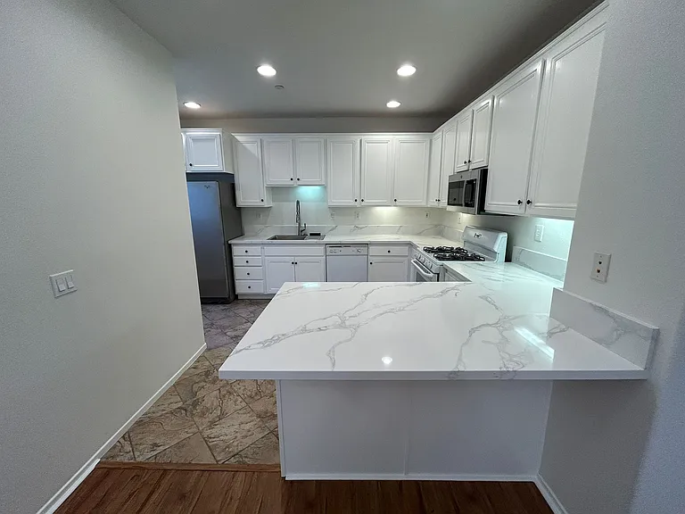 16938 Hutchins Lndg #107 — Photo 6