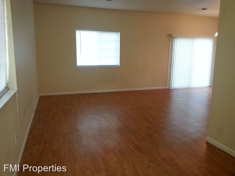 2nd image of 820 15th St NW