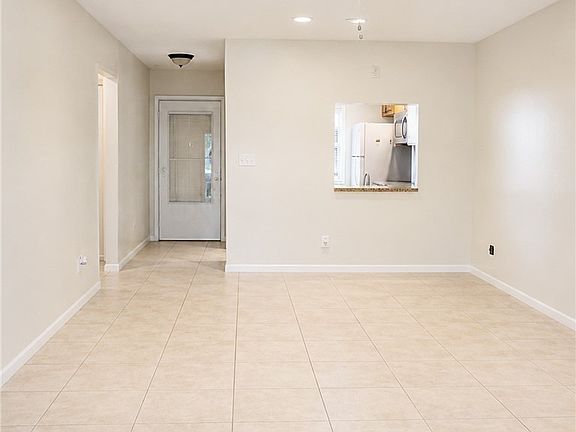 4th image of 4619 SE 5th Pl APT 6
