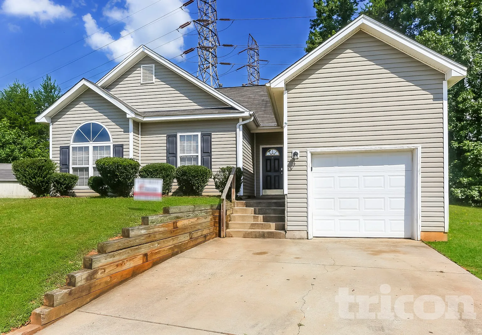 1904 Nigel Court Charlotte NC — Photo 2