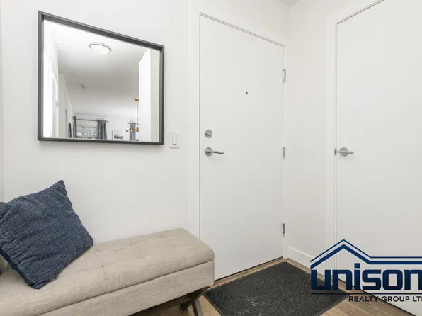 1720 W 10th St SW #205, Calgary, AB T2T 3E8