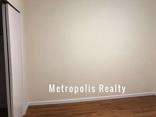 Rented by Metropolis International Realty Inc. | media 29