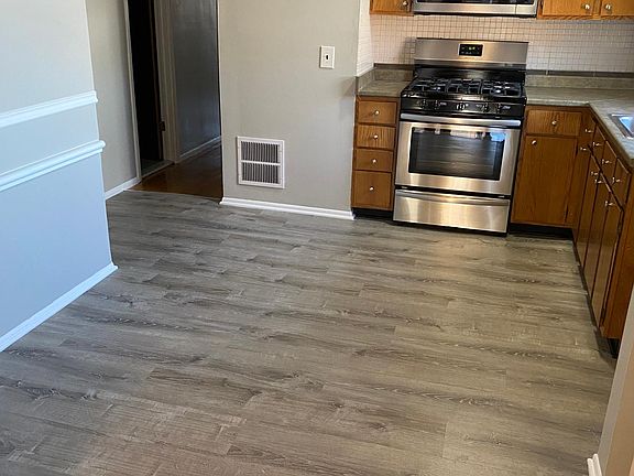 2nd image of 6 Mendelsohn St
