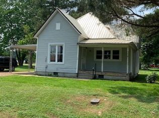 225 S McDonald St, Puryear, TN 38251