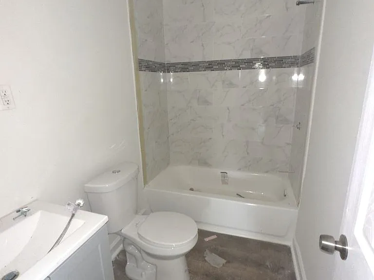 227 Settlers Landing Rd — Photo 9