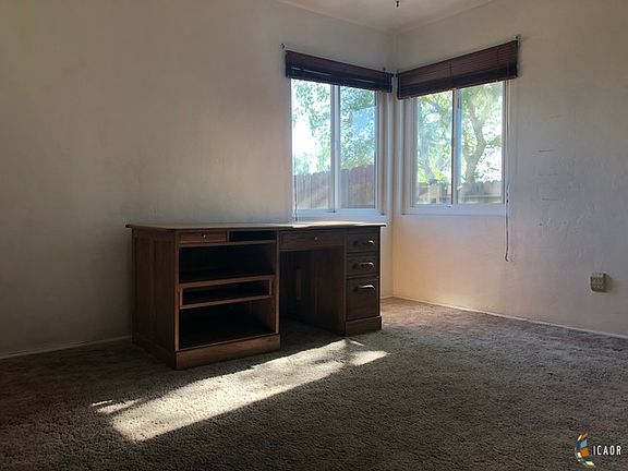 4th image of 1543 W Orange Ave