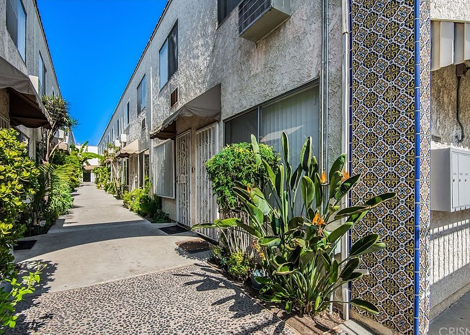 1st image of 11015 Kittridge St APT 126