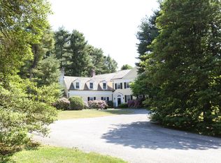 3 Pond Dr, Huntington, NY 11743