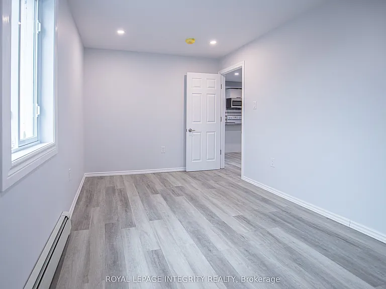 345 Richelieu Ave — Photo 27