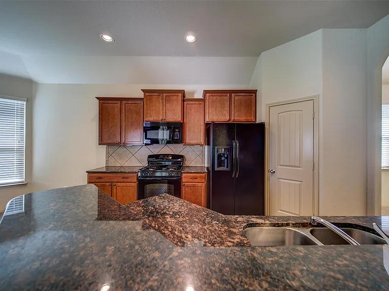 9214 Cavalier Ln — Photo 5