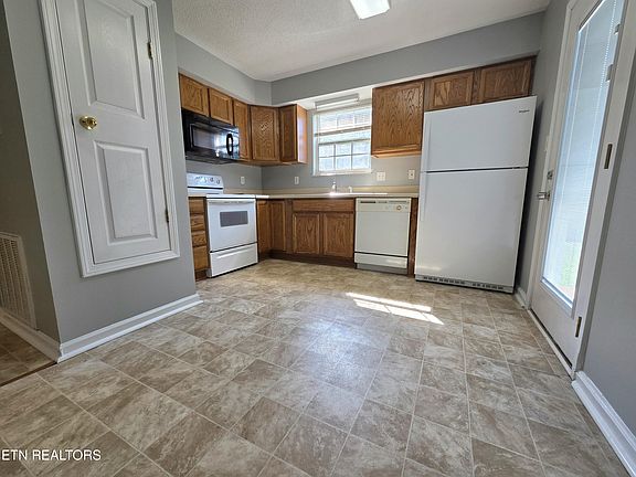5th image of 4701 Scepter Way