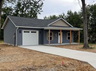 1305 Fox Run Lane St, Clair, MO 63077